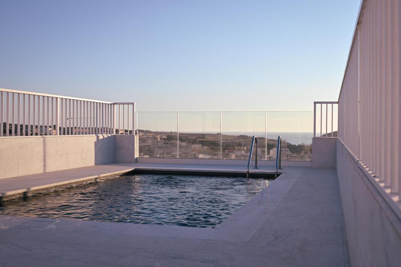 Anici Crt Penthouse 4 - With Private Rooftop Pool Victoria Exterior foto