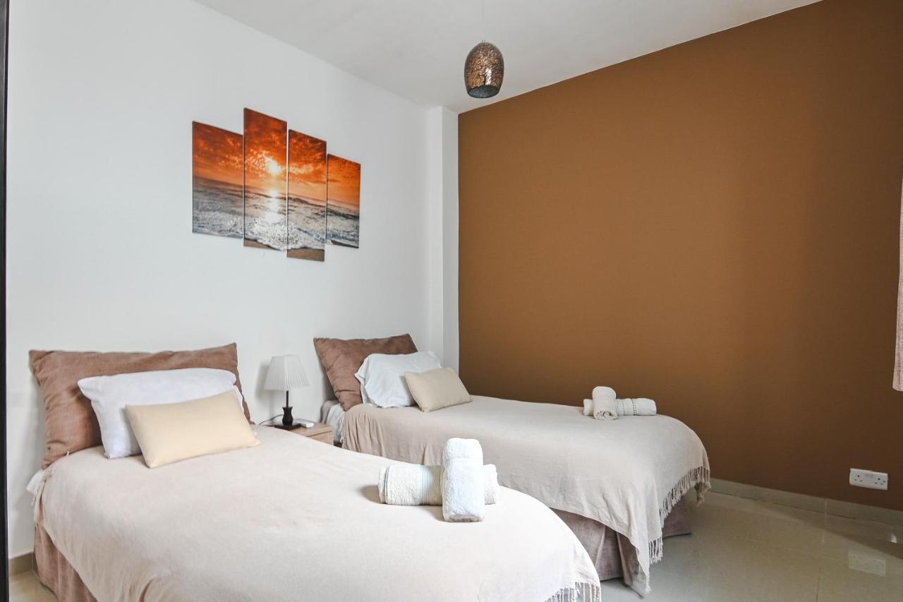 Anici Crt Penthouse 4 - With Private Rooftop Pool Victoria Exterior foto