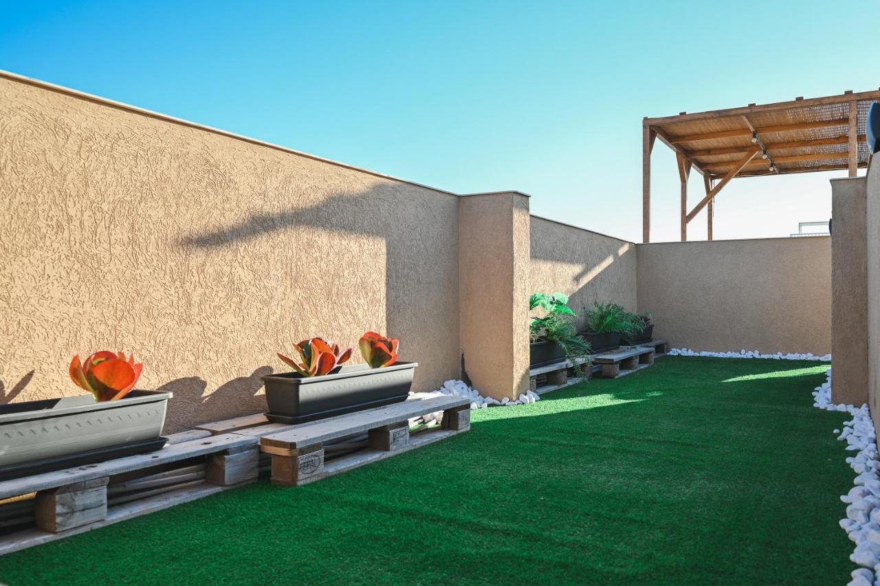 Anici Crt Penthouse 4 - With Private Rooftop Pool Victoria Exterior foto