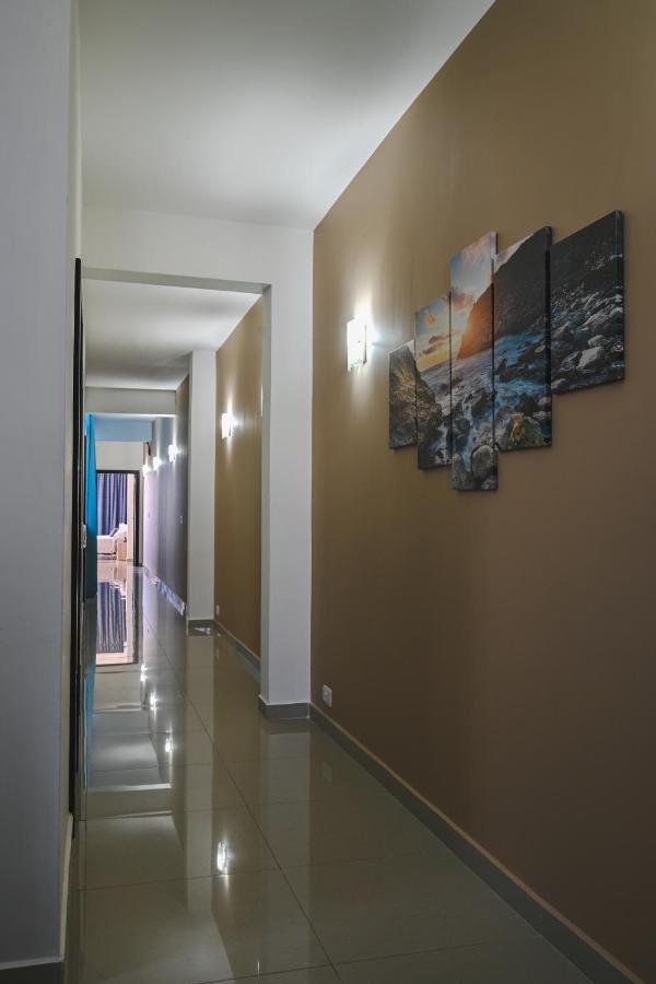 Anici Crt Penthouse 4 - With Private Rooftop Pool Victoria Exterior foto