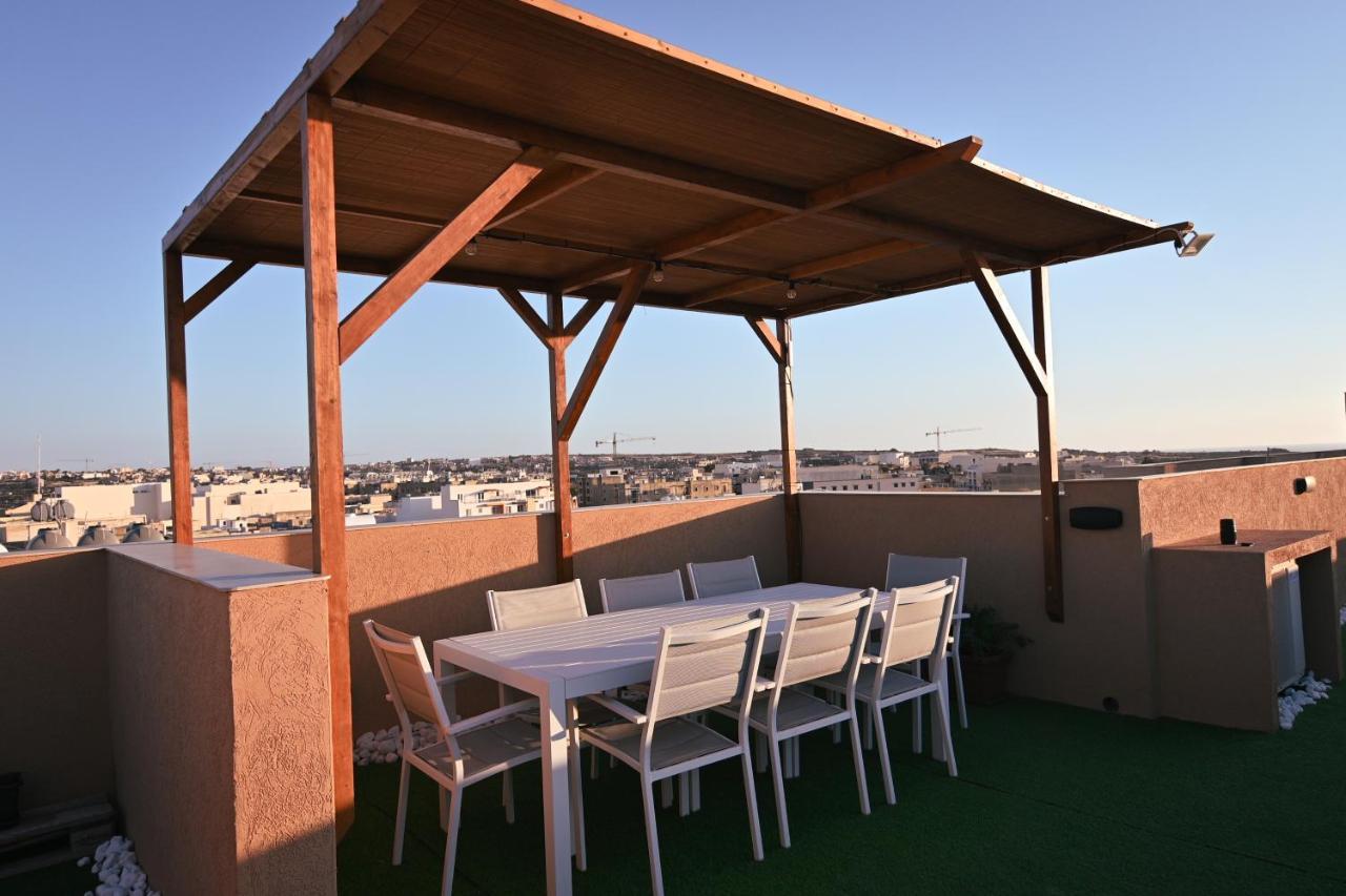 Anici Crt Penthouse 4 - With Private Rooftop Pool Victoria Exterior foto