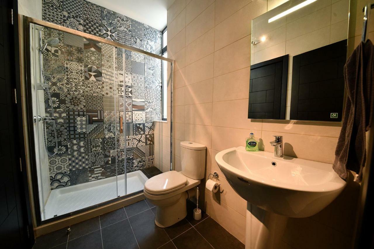 Anici Crt Penthouse 4 - With Private Rooftop Pool Victoria Exterior foto